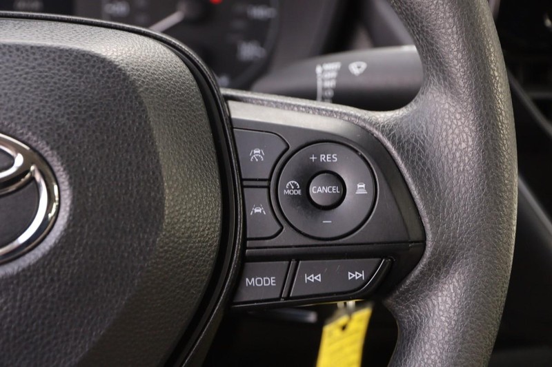 Toyota Corolla Vehicle Image 12