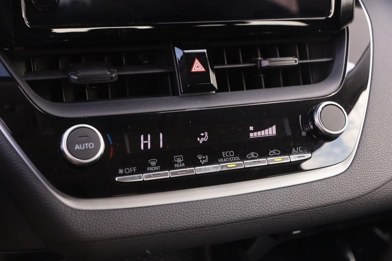 Toyota Corolla Vehicle Image 17