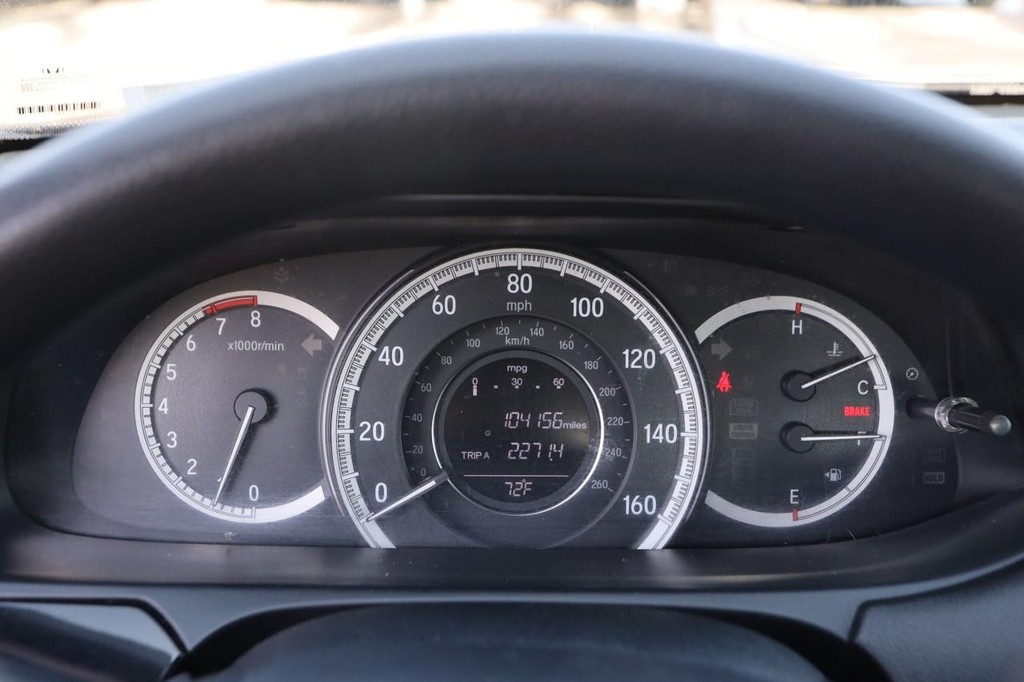 Honda Accord Sedan Vehicle Full-screen Gallery Image 13