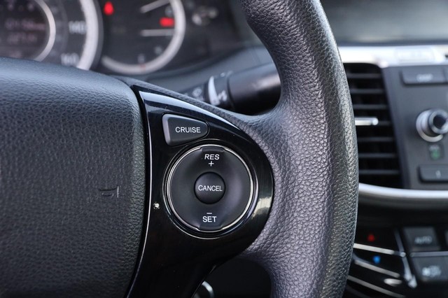 Honda Accord Sedan Vehicle Image 12