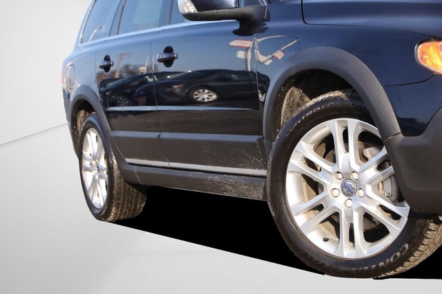 Volvo XC70 Vehicle Image 03