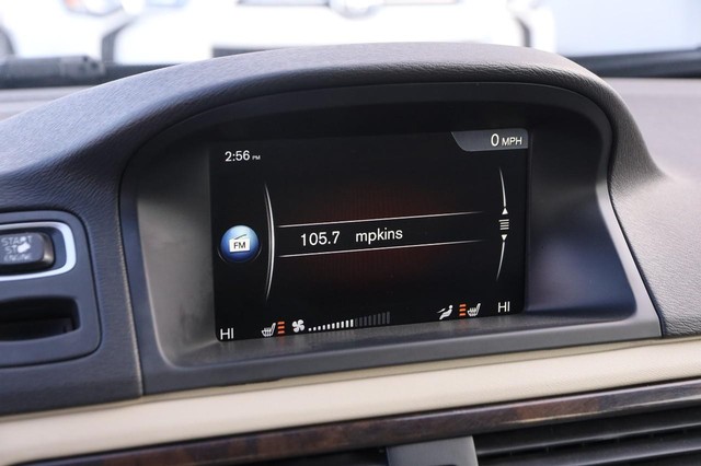 Volvo XC70 Vehicle Image 17