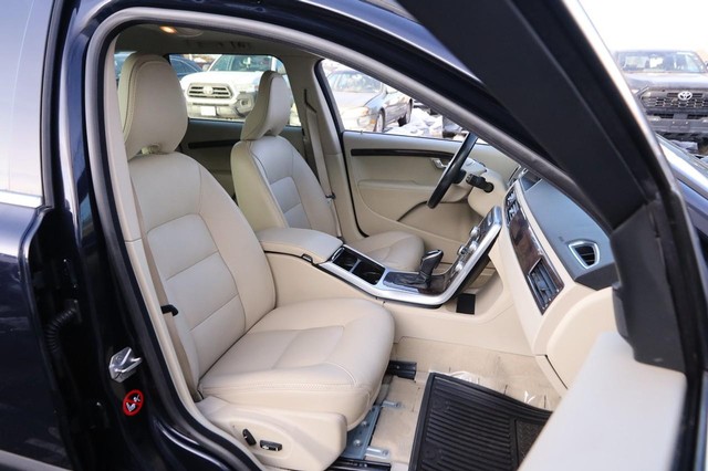 Volvo XC70 Vehicle Image 26