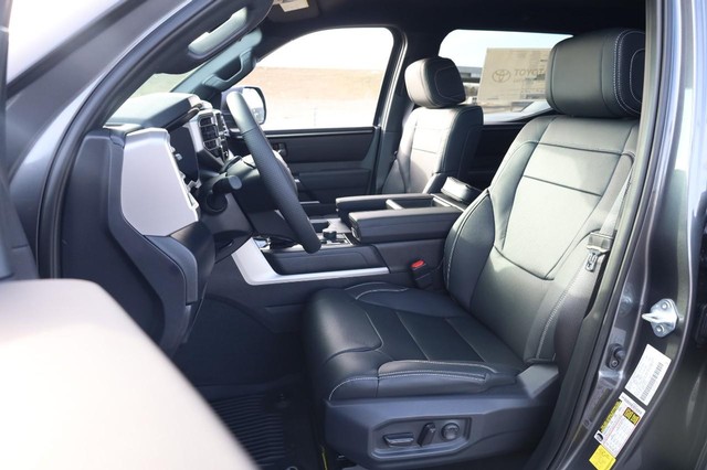 Toyota Tundra 4WD Vehicle Image 08