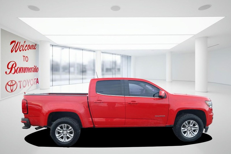 Chevrolet Colorado Vehicle Full-screen Gallery Image 05