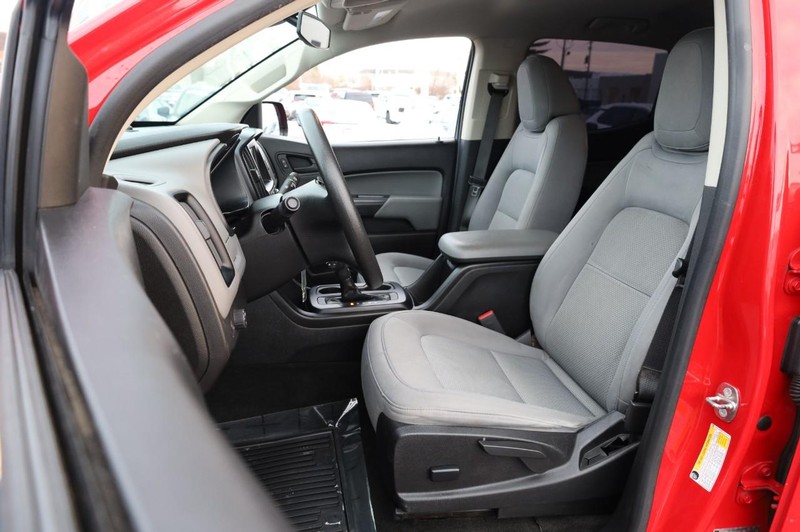 Chevrolet Colorado Vehicle Full-screen Gallery Image 08