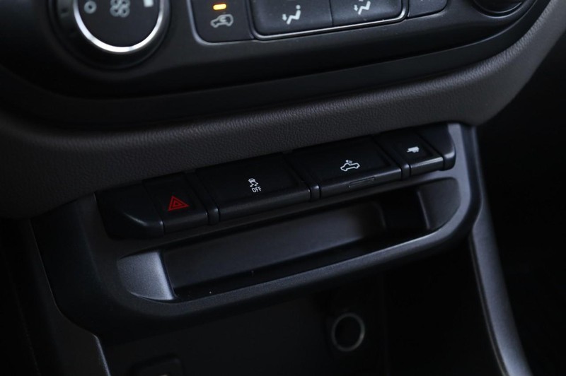 Chevrolet Colorado Vehicle Full-screen Gallery Image 14