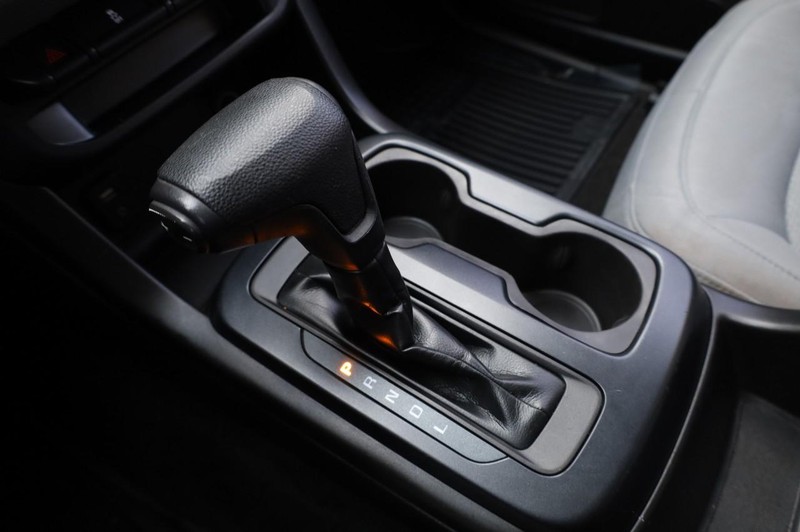 Chevrolet Colorado Vehicle Full-screen Gallery Image 16