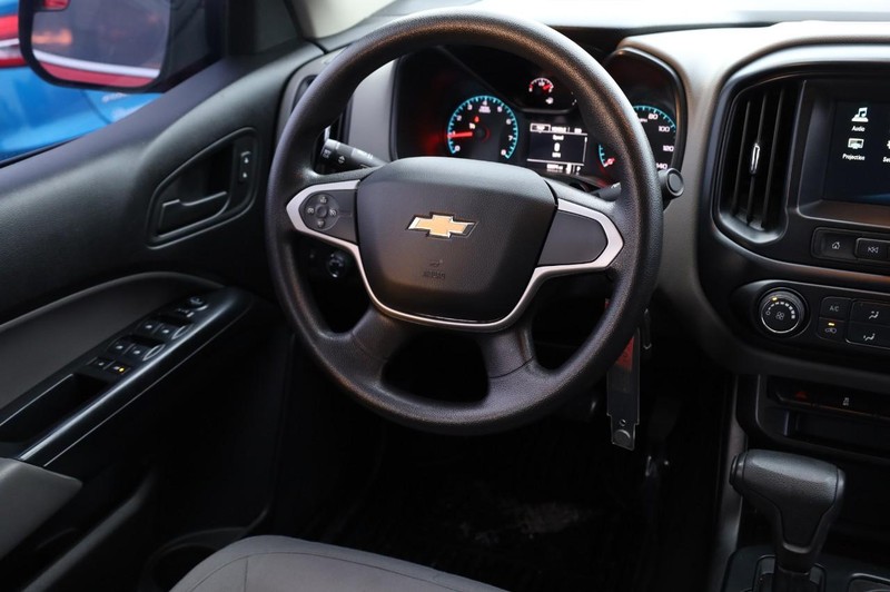 Chevrolet Colorado Vehicle Full-screen Gallery Image 22