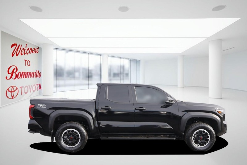 Toyota Tacoma 4WD Vehicle Image 05