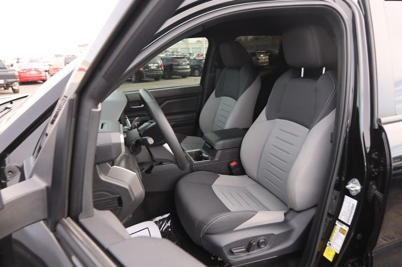 Toyota Tacoma 4WD Vehicle Image 08