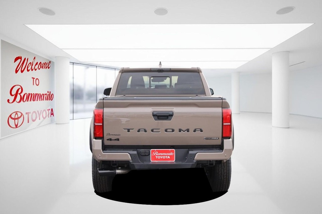 Toyota Tacoma 4WD Vehicle Full-screen Gallery Image 6