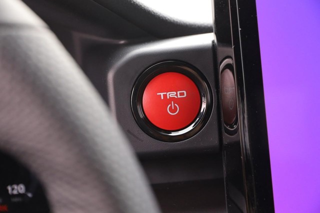 Toyota Tacoma 4WD Vehicle Image 15