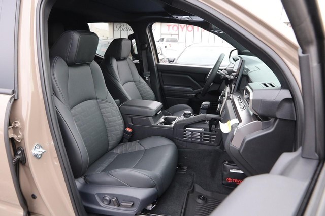 Toyota Tacoma 4WD Vehicle Image 28