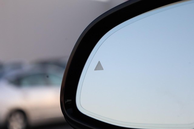 BMW X5 Vehicle Image 21