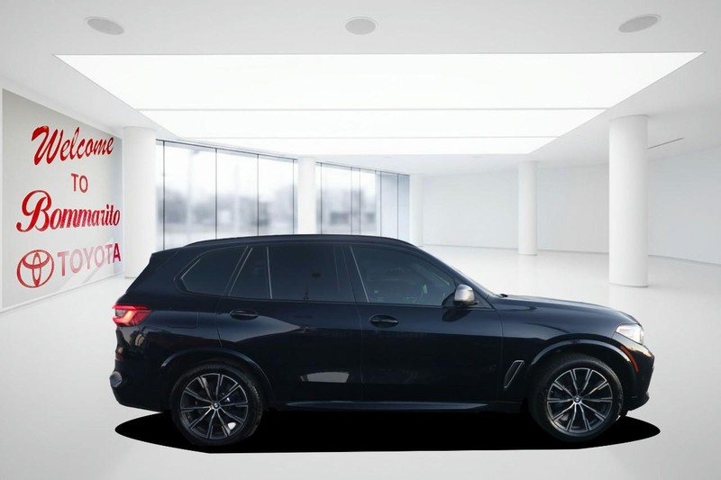BMW X5 Vehicle Full-screen Gallery Image 5