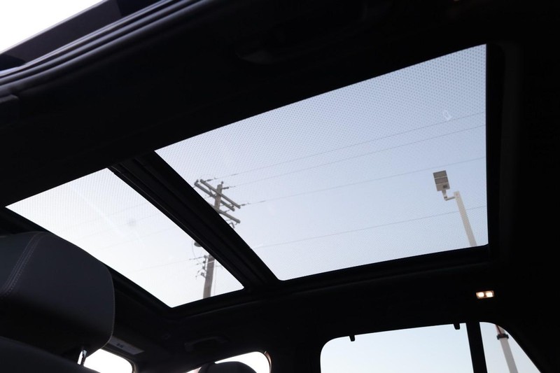 BMW X5 Vehicle Full-screen Gallery Image 23