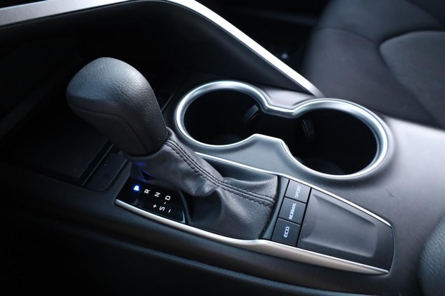 Toyota Camry Vehicle Image 15