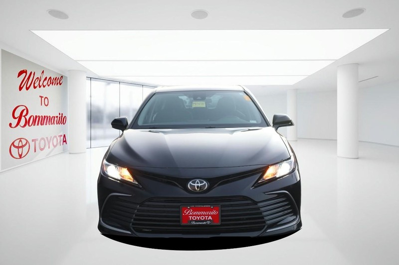 Toyota Camry Vehicle Image 04