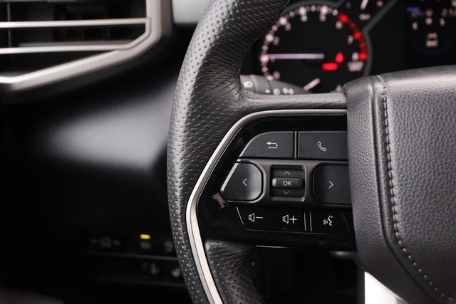 Toyota Tundra 4WD Vehicle Image 11