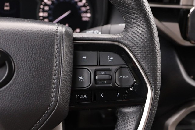 Toyota Tundra 4WD Vehicle Image 12