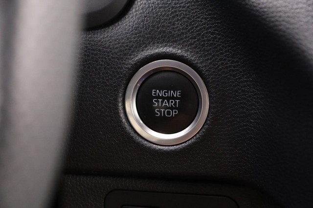 Toyota Tundra 4WD Vehicle Image 14