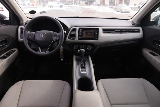 Honda HR-V Vehicle Image 18