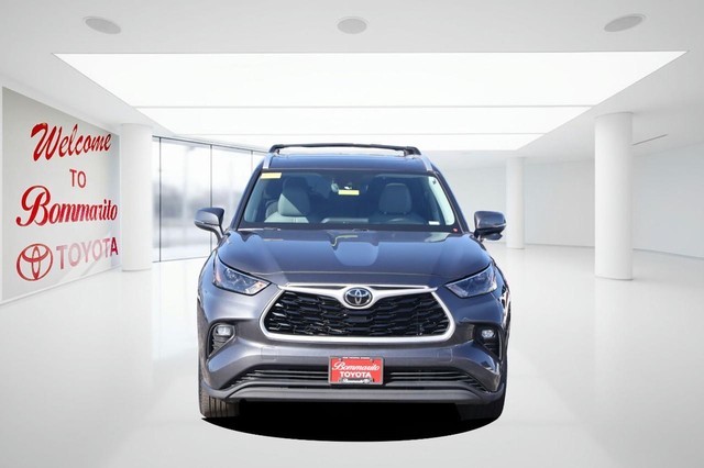 Toyota Highlander Vehicle Image 04