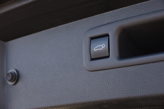 Toyota Highlander Vehicle Image 08