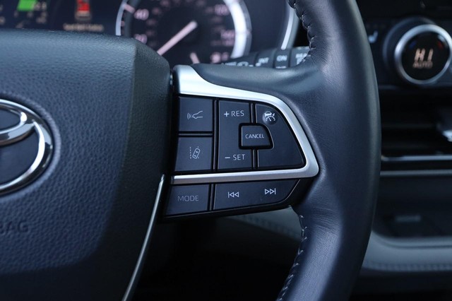 Toyota Highlander Vehicle Image 15