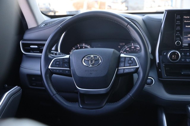 Toyota Highlander Vehicle Image 24