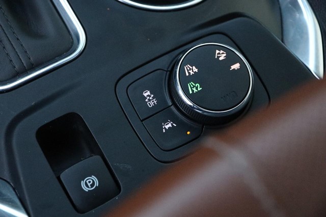 Chevrolet Traverse Vehicle Image 23