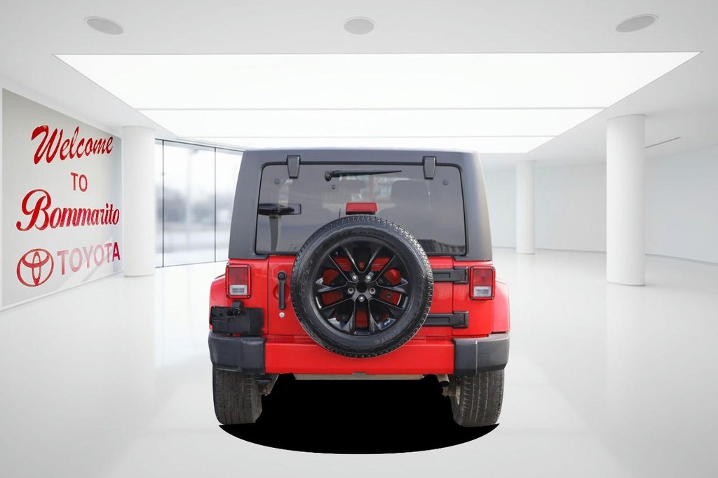 Jeep Wrangler JK Unlimited Vehicle Full-screen Gallery Image 6