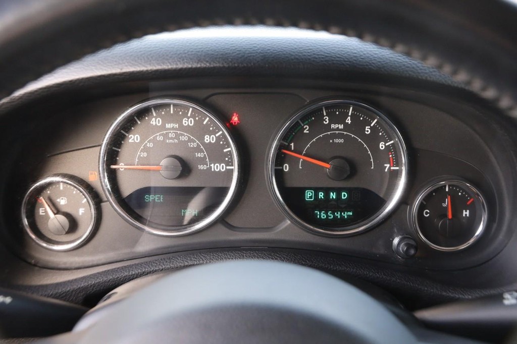 Jeep Wrangler JK Unlimited Vehicle Full-screen Gallery Image 13