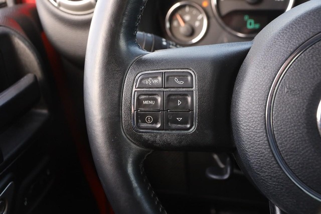 Jeep Wrangler JK Unlimited Vehicle Image 11