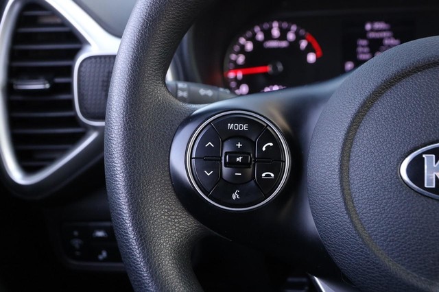 Kia Soul Vehicle Image 11