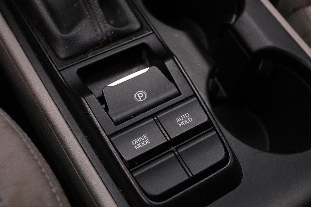 Hyundai Tucson Vehicle Full-screen Gallery Image 17