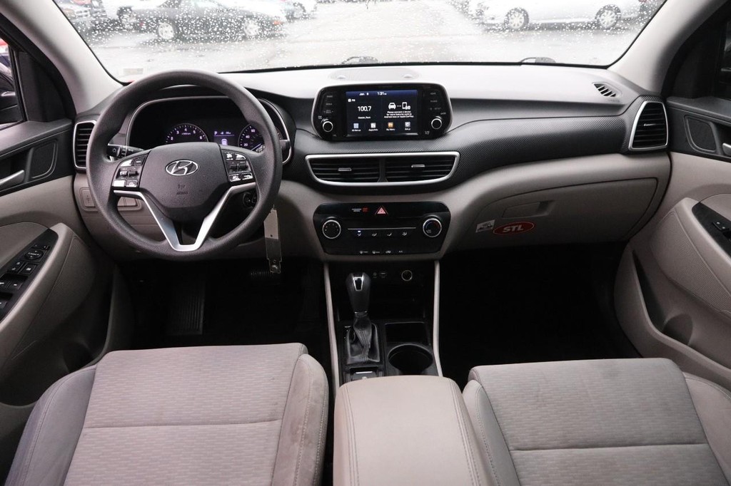Hyundai Tucson Vehicle Full-screen Gallery Image 19