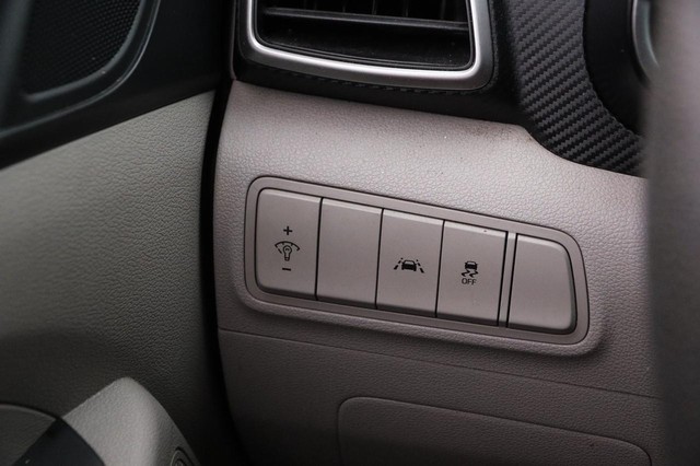 Hyundai Tucson Vehicle Image 18