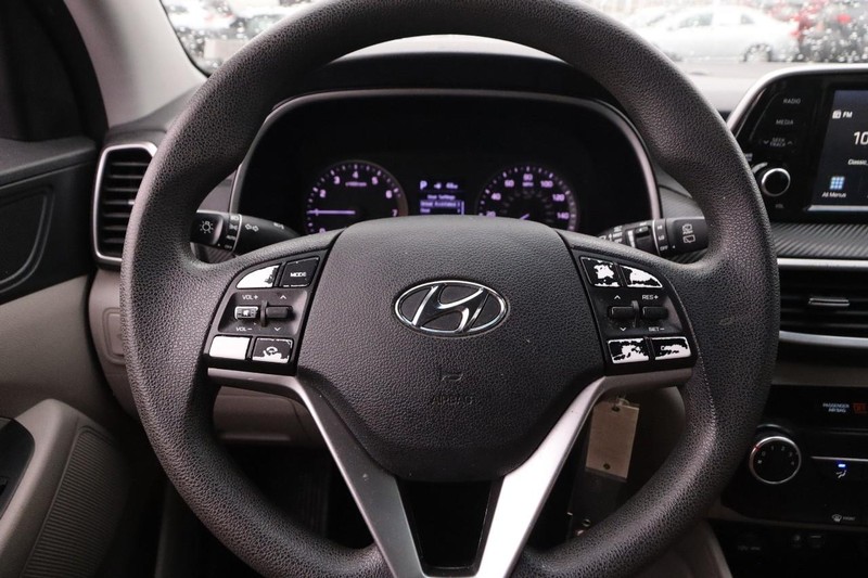 Hyundai Tucson Vehicle Image 10