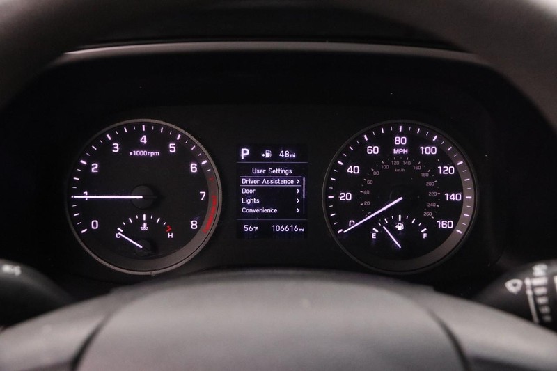 Hyundai Tucson Vehicle Image 13