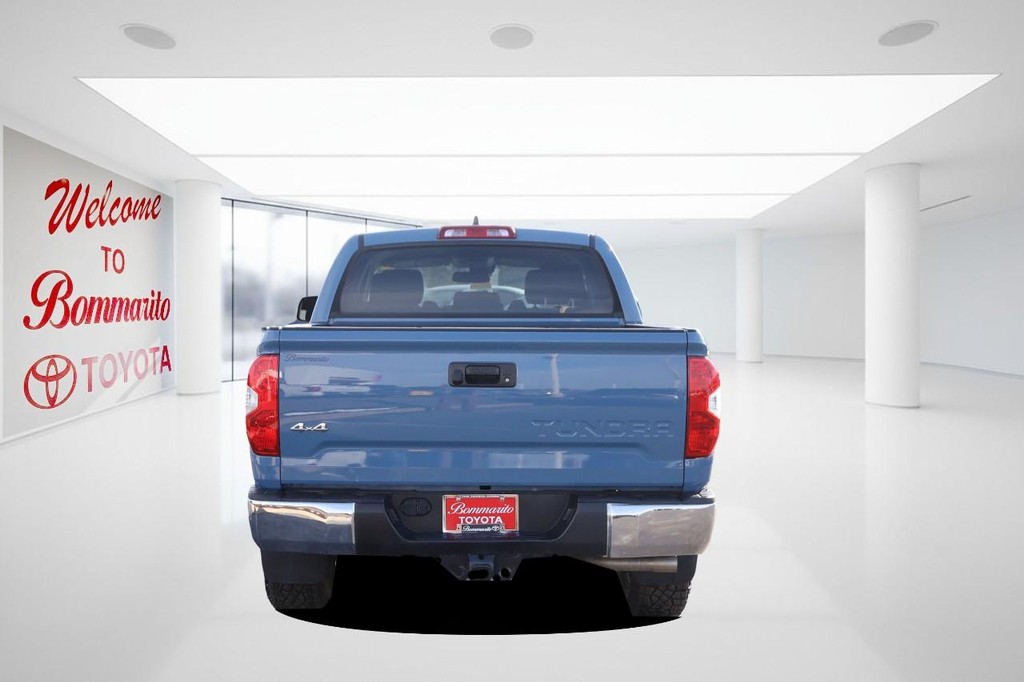 Toyota Tundra 4WD Vehicle Full-screen Gallery Image 6
