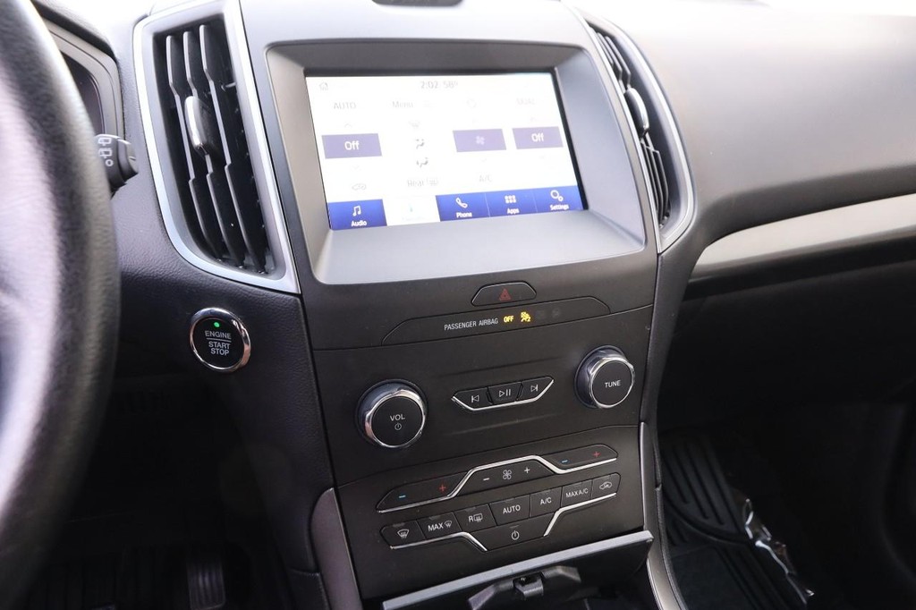 Ford Edge Vehicle Full-screen Gallery Image 19