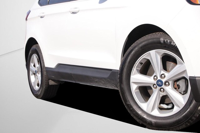 Ford Edge Vehicle Image 03