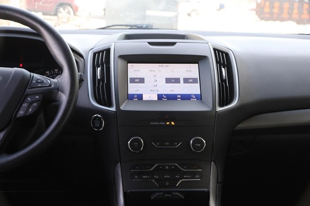 Ford Edge Vehicle Image 24