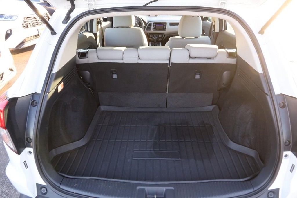 Honda HR-V Vehicle Full-screen Gallery Image 7