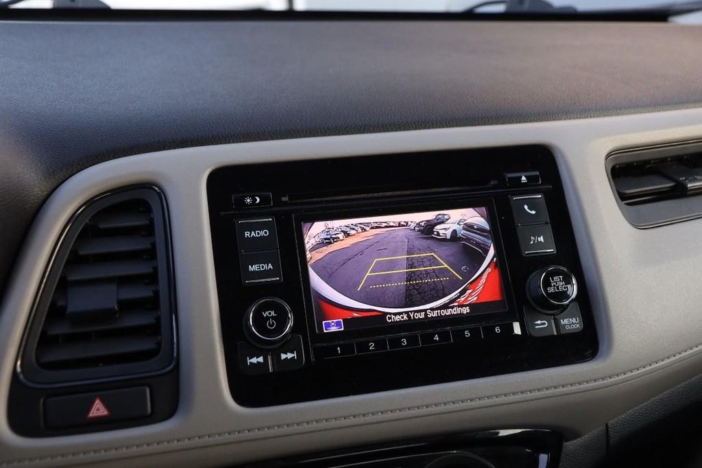 Honda HR-V Vehicle Full-screen Gallery Image 15