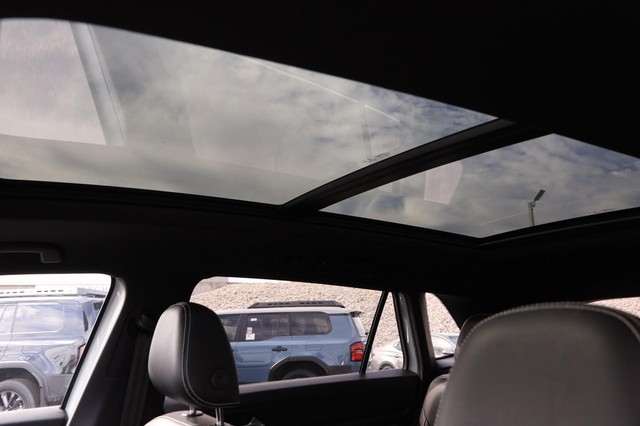 Volkswagen Atlas Cross Sport Vehicle Image 09