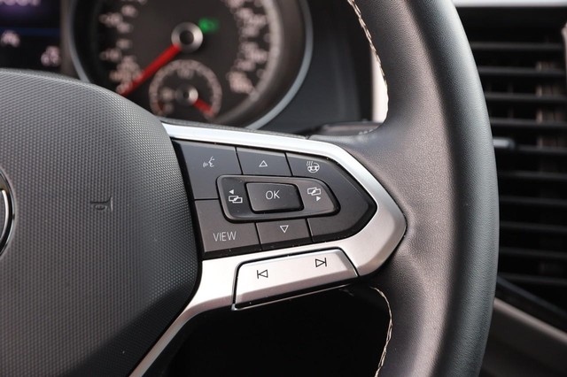 Volkswagen Atlas Cross Sport Vehicle Image 14