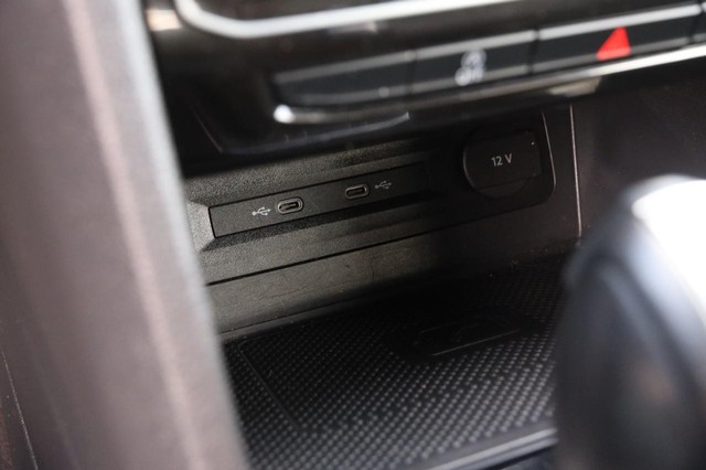 Volkswagen Atlas Cross Sport Vehicle Image 22